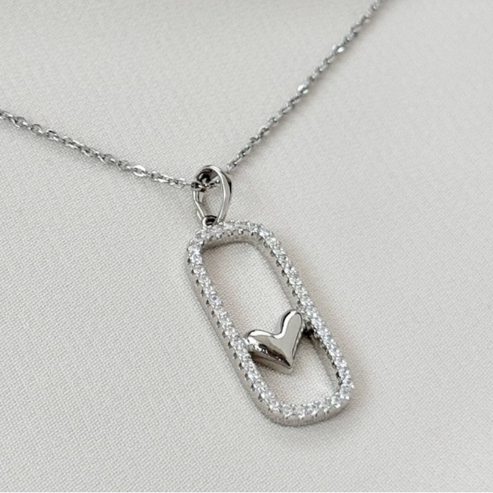 Dainty Platinum Plated Geometric Rectangle Frame Heart Pendant Necklace